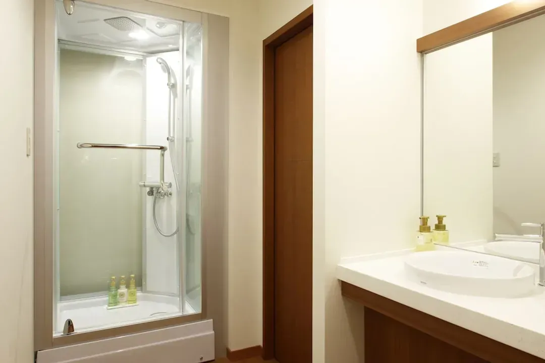 Bathroom shower
