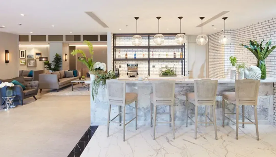 Lobby lounge