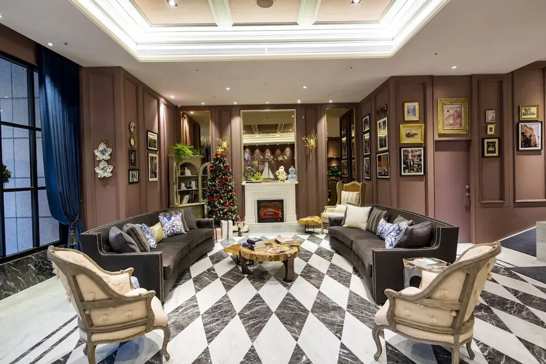 Lobby sitting area