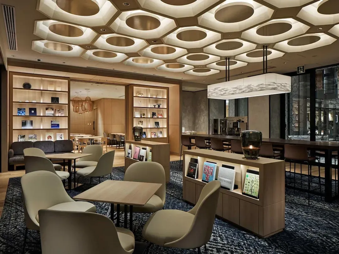 Lobby lounge