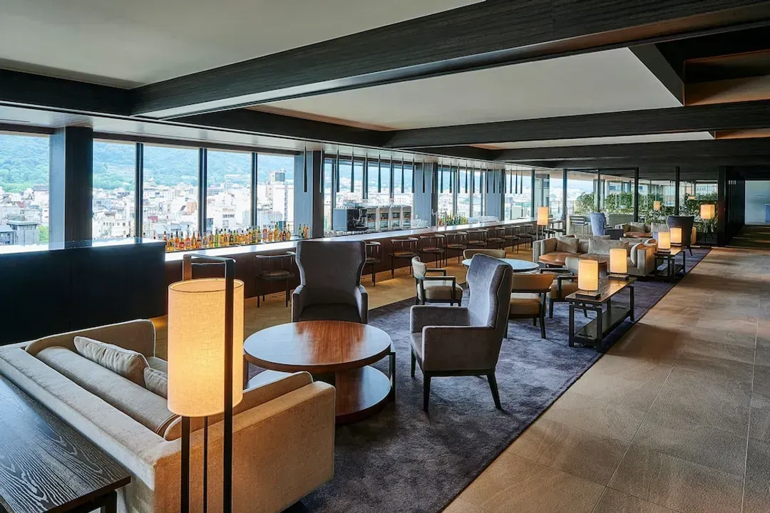 Lobby lounge