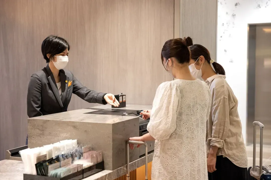 Check-in/check-out kiosk