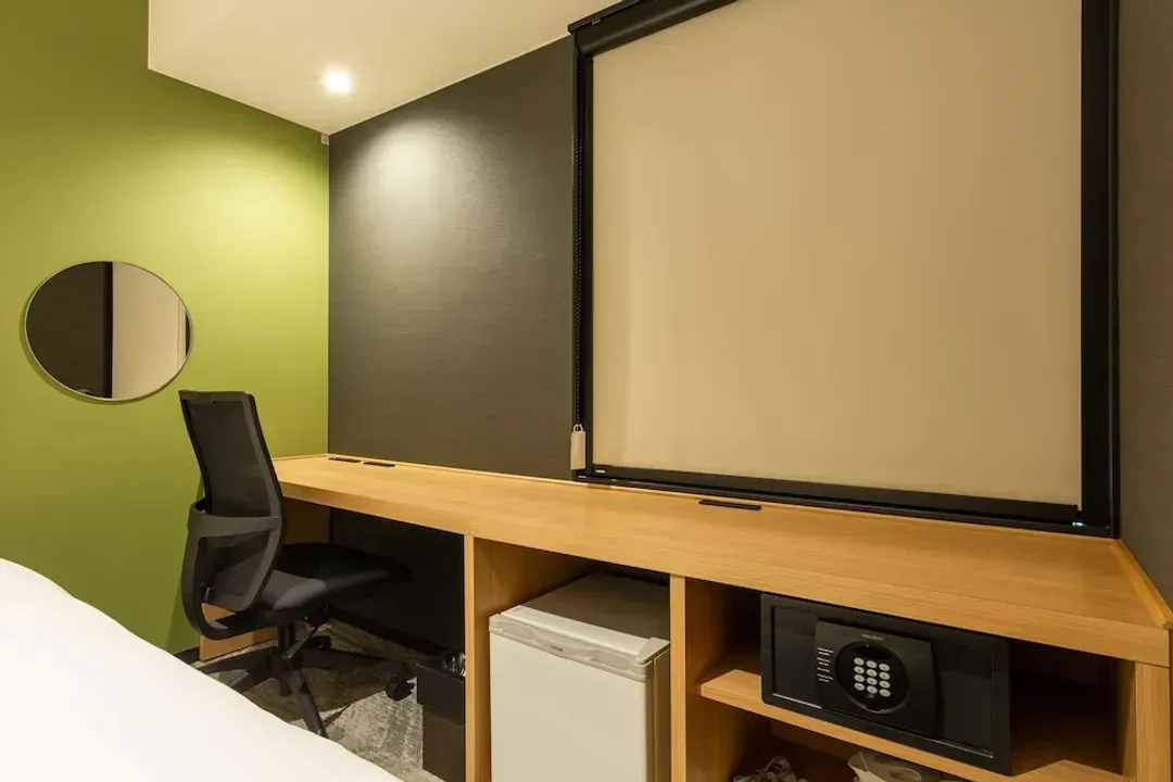 Room amenity