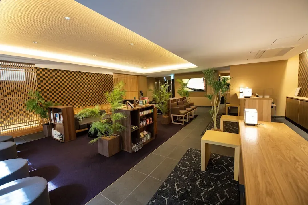 Lobby lounge