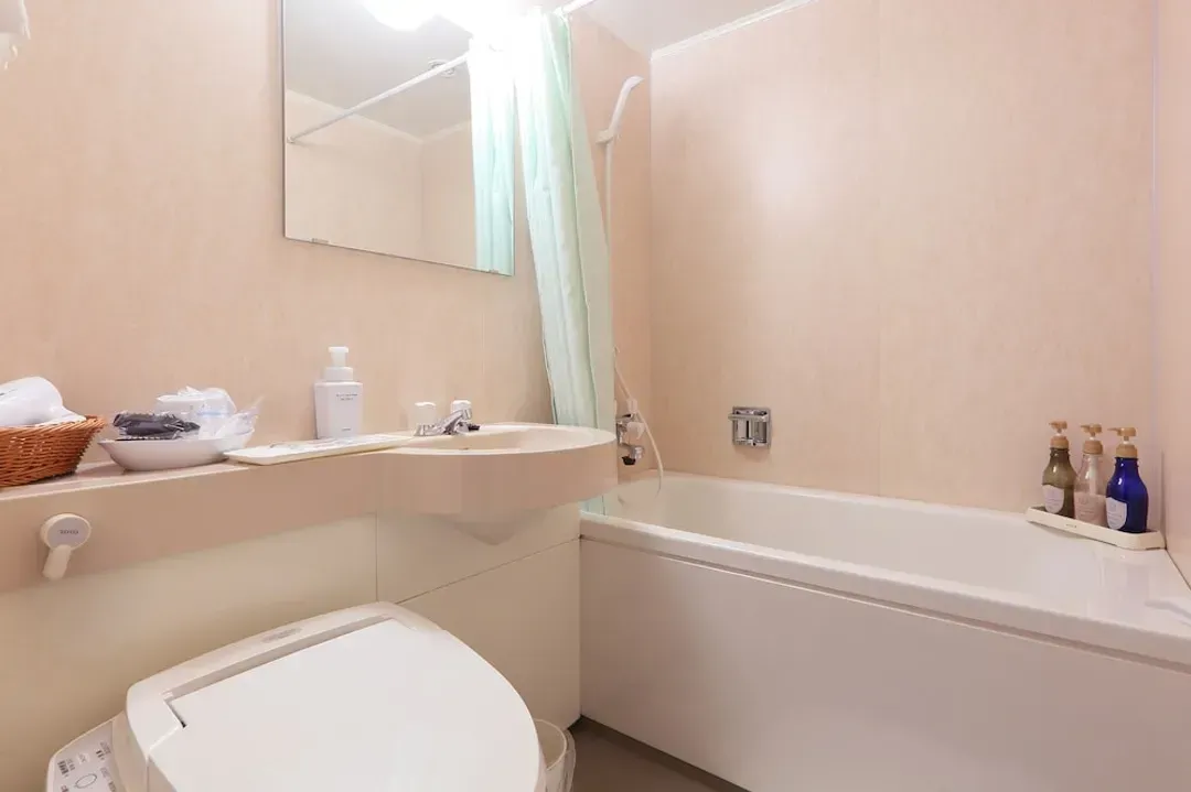 Bathroom amenities