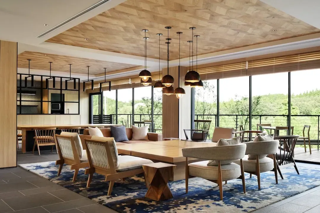 Lobby lounge