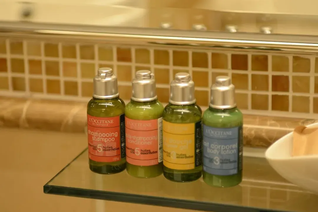 Bathroom amenities