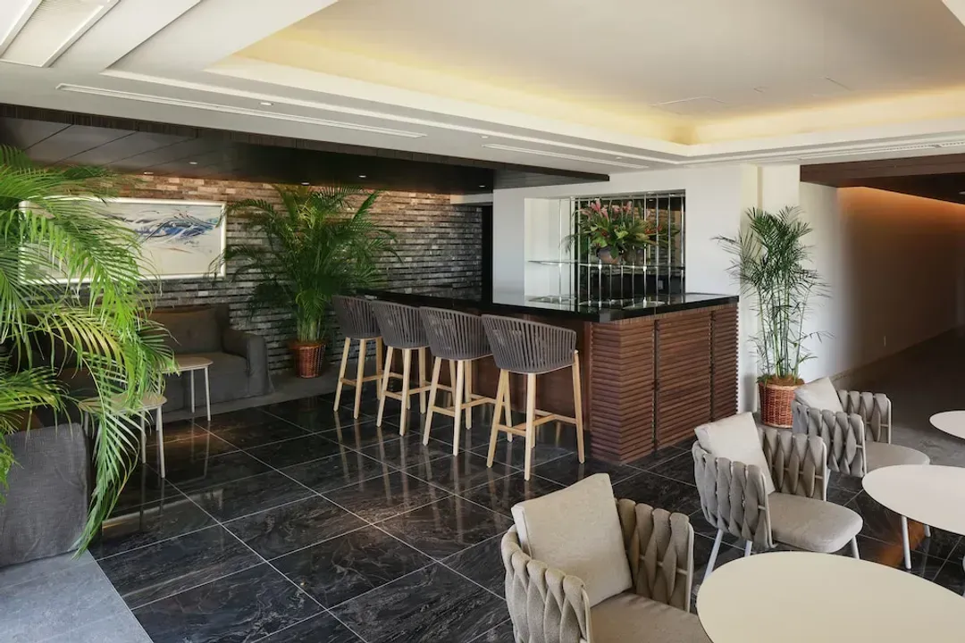 Lobby lounge