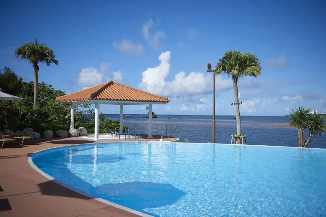Infinity pool