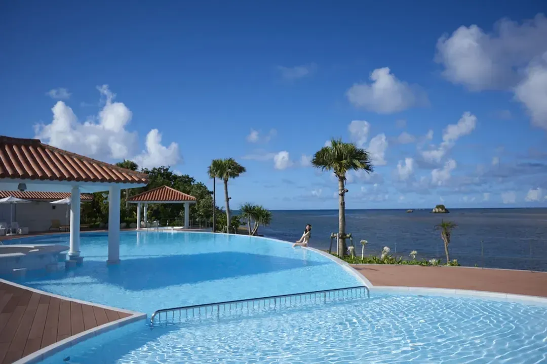 Infinity pool