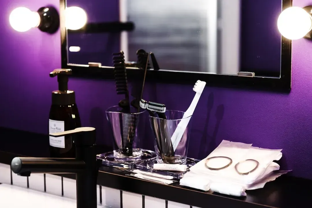 Bathroom amenities