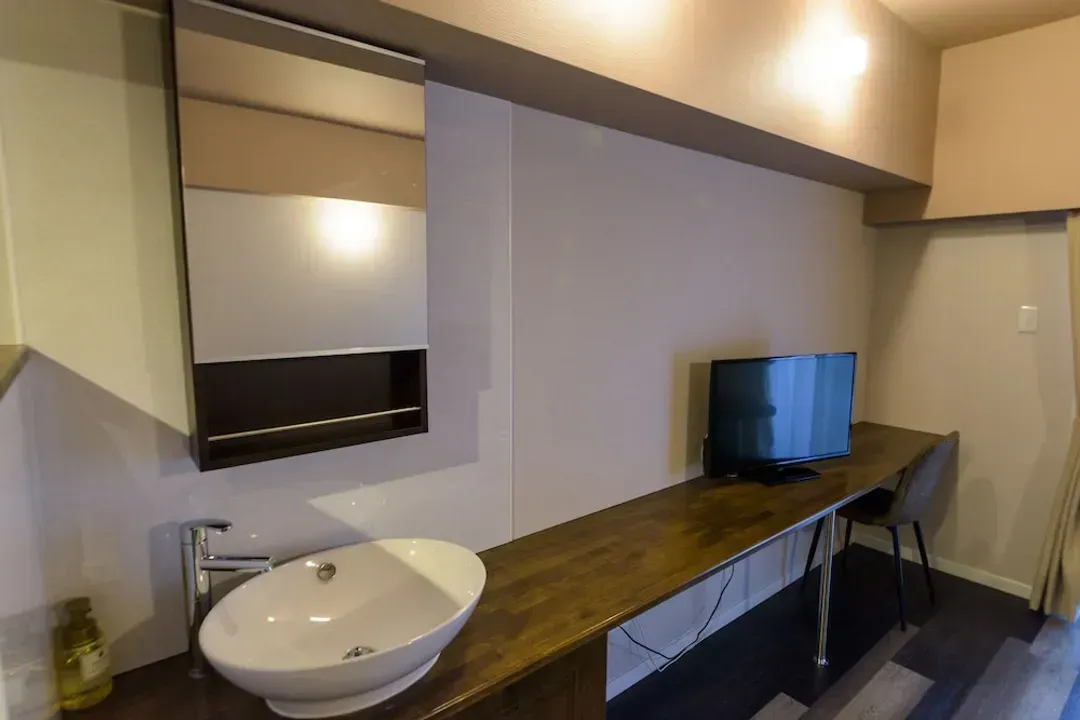 Room amenity