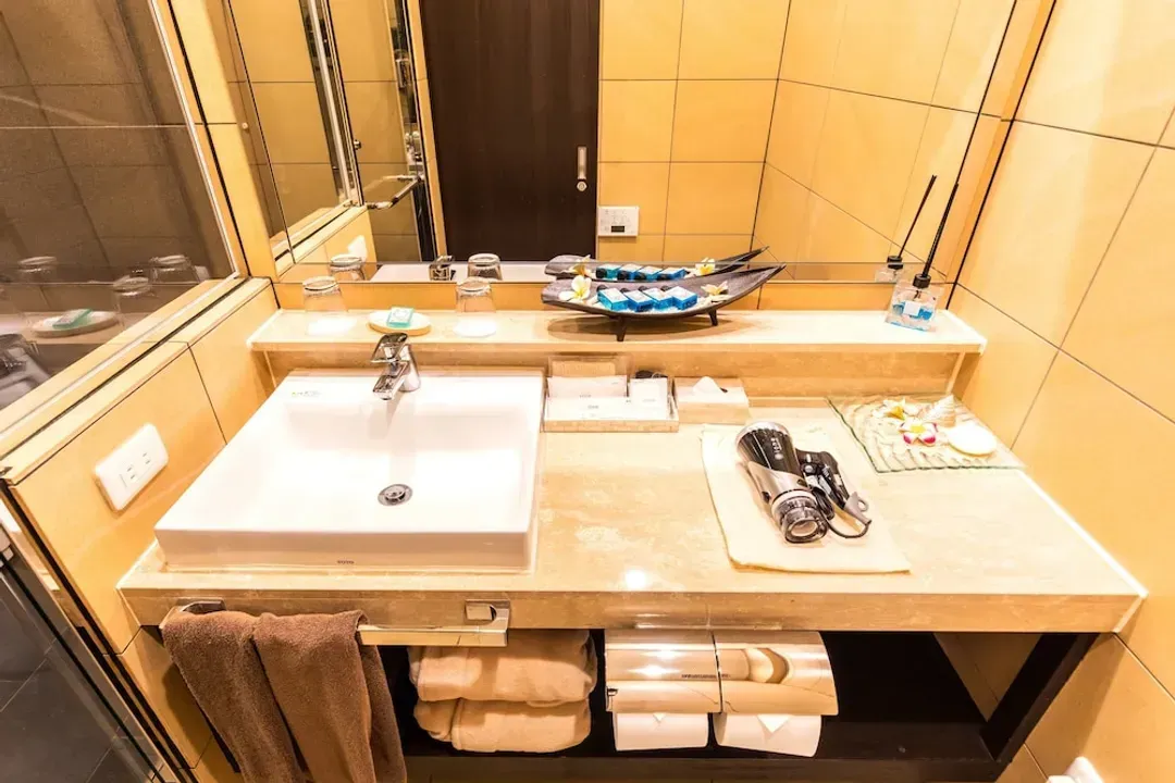 Bathroom amenities