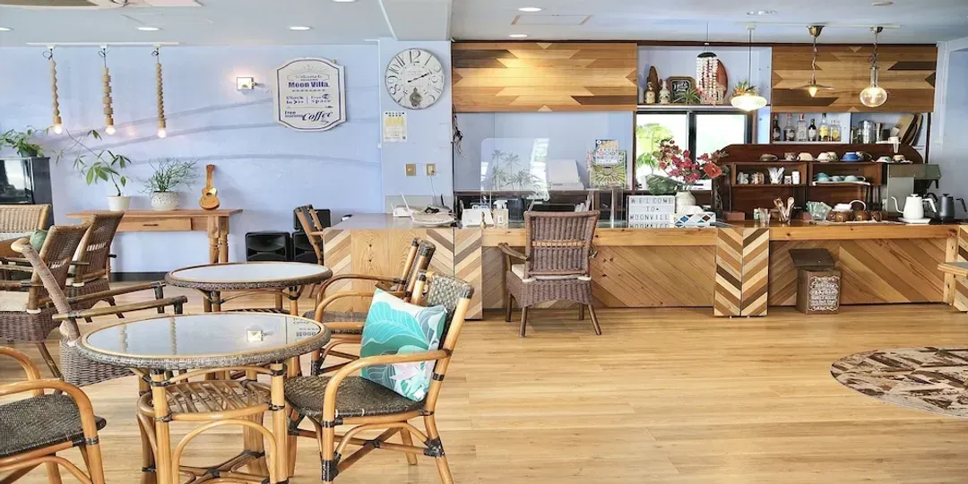 Lobby lounge