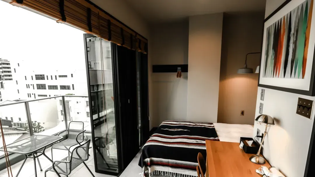 H Hotel-5