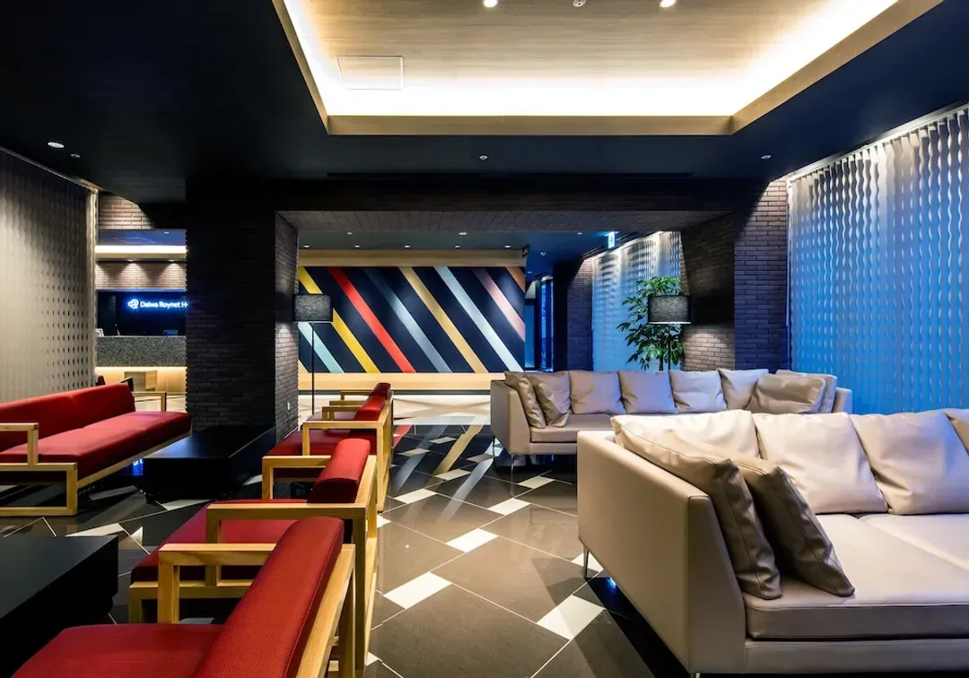 Lobby lounge