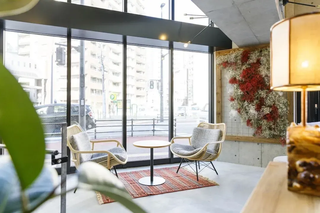 Lobby lounge