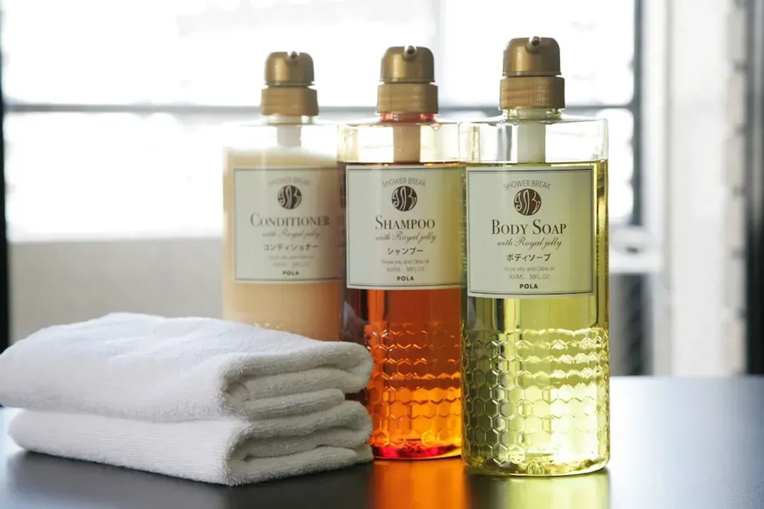 Bathroom amenities