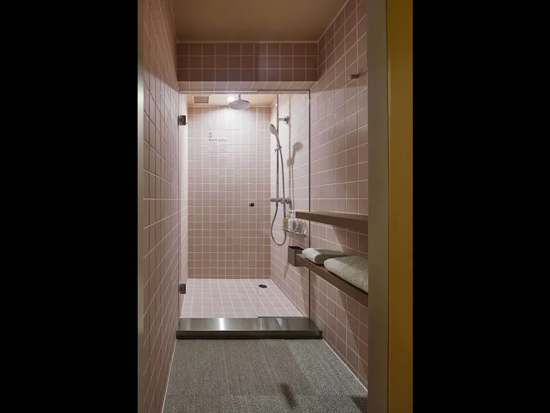 Bathroom shower