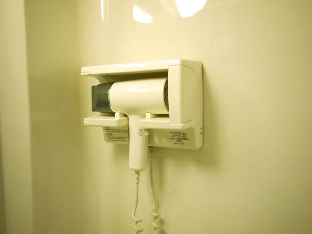 Bathroom amenities