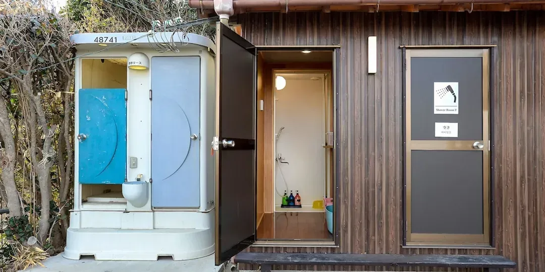Bathroom shower