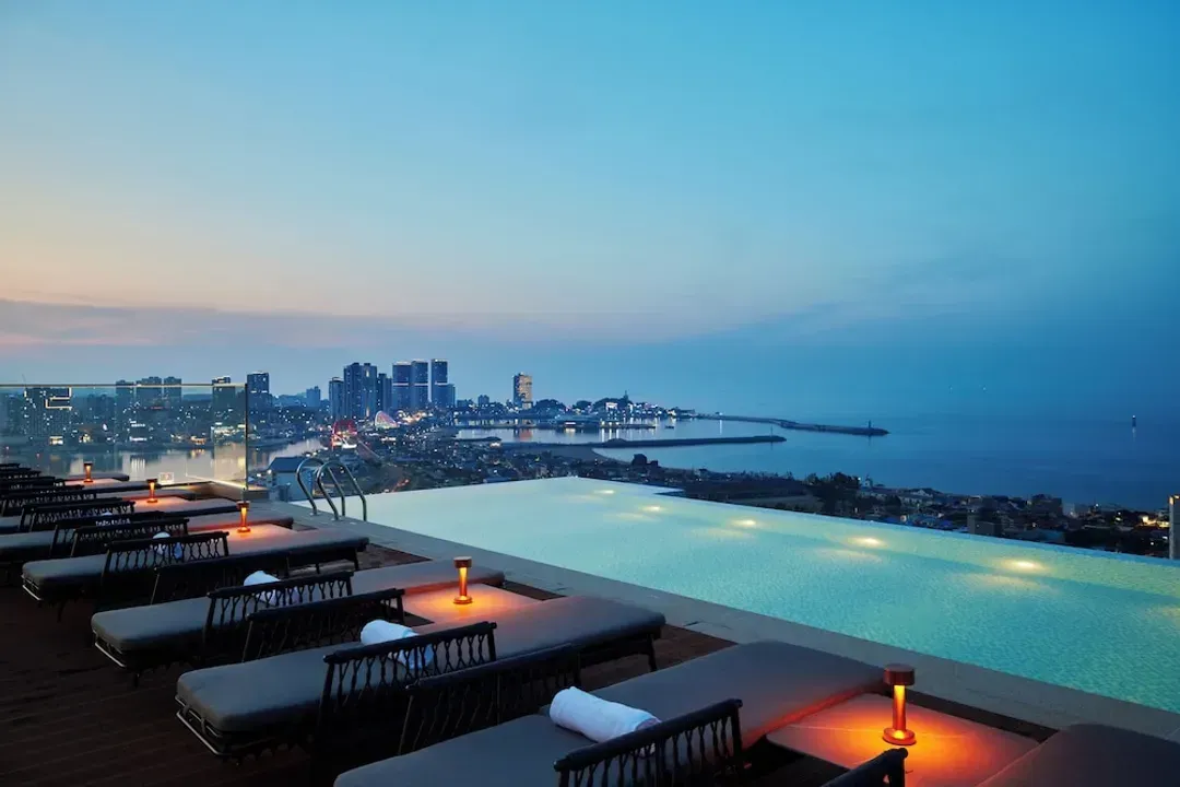 Infinity pool
