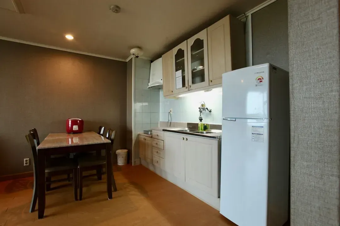 Private kitchenette