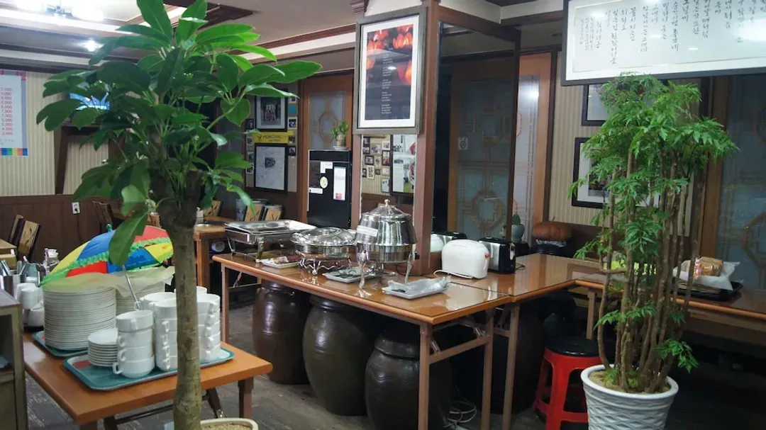 Breakfast area
