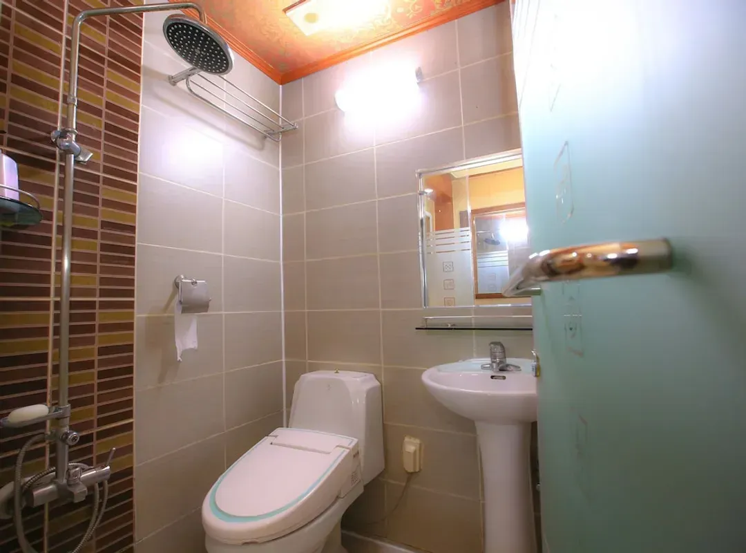 Bathroom shower