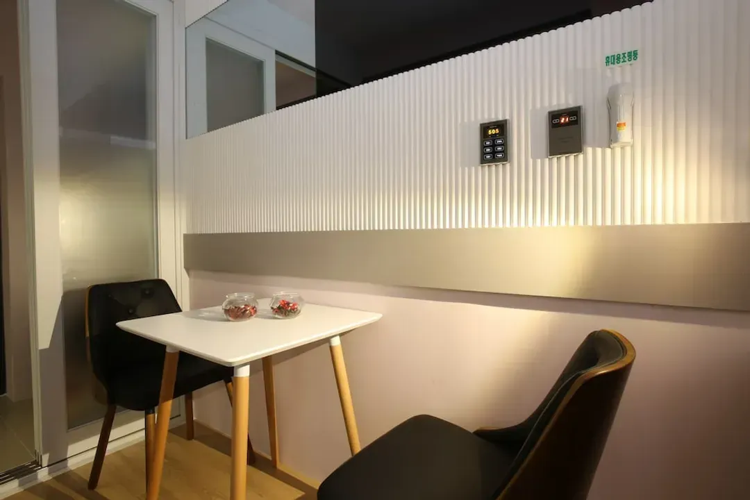 Room amenity