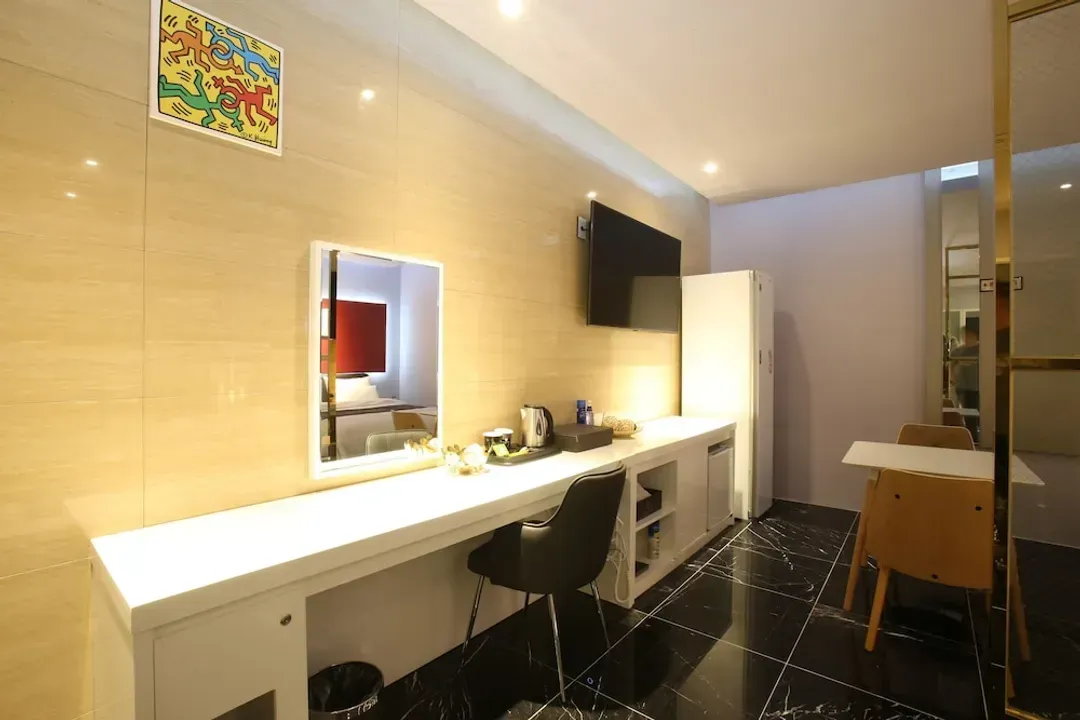Room amenity