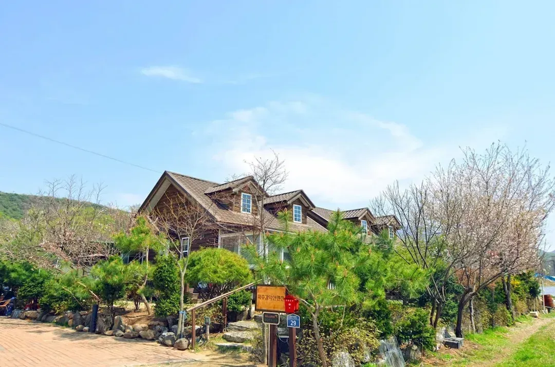 Gyeonggi-do-Paju Gamaksan Pension