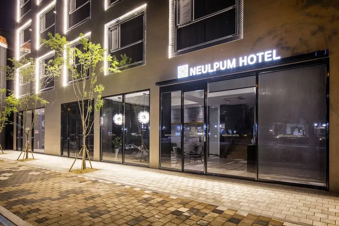 Front of property - evening/night