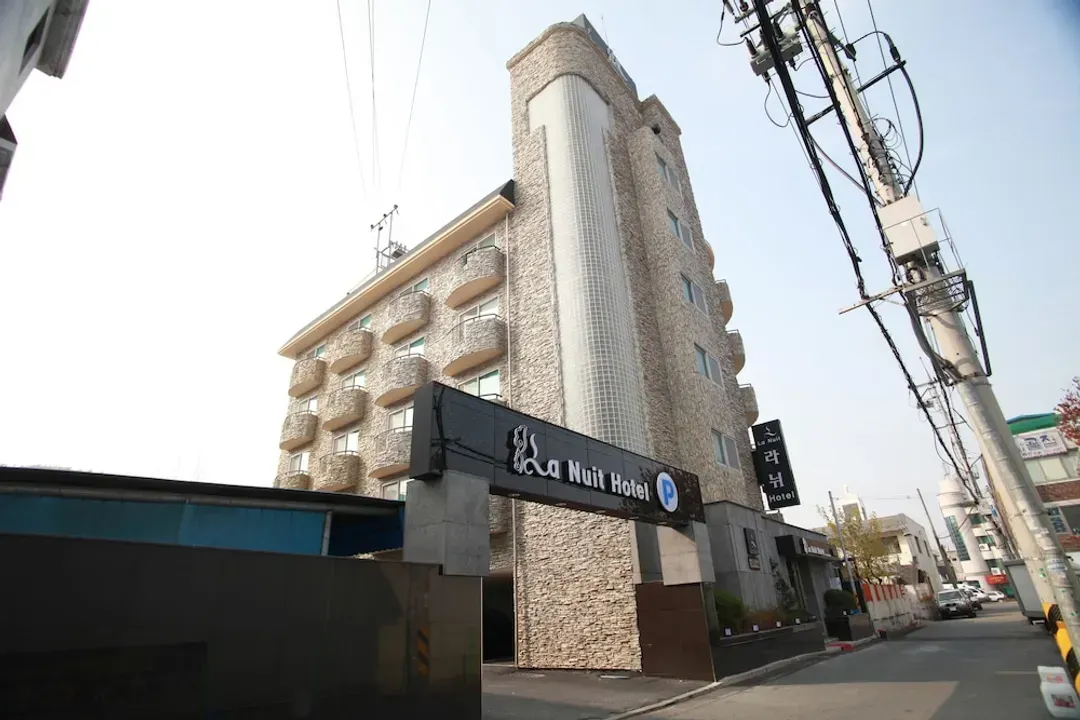 Primary image