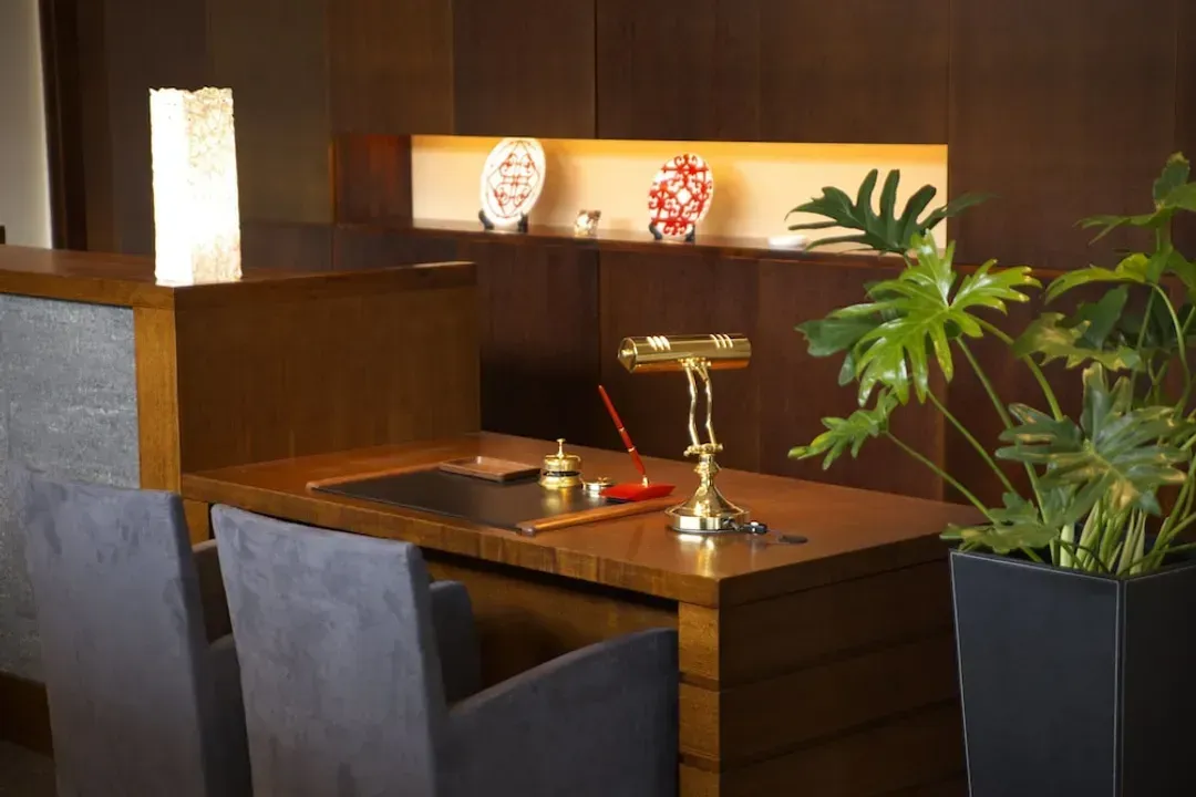 Concierge desk