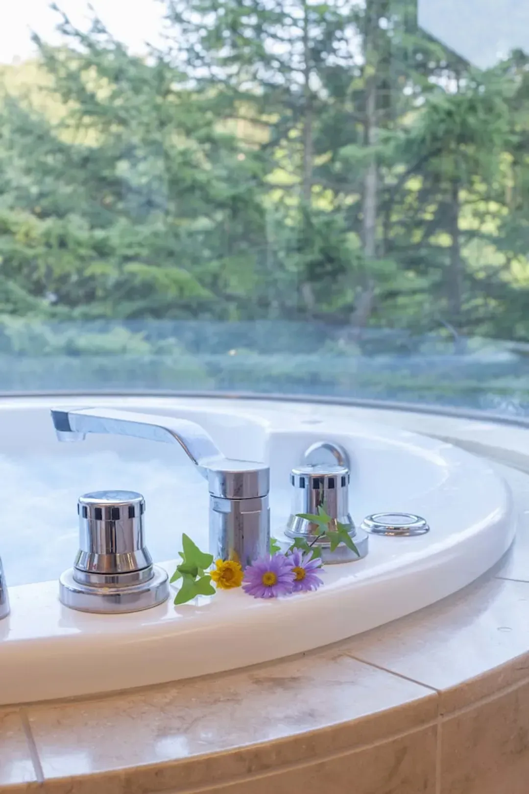 Jetted tub
