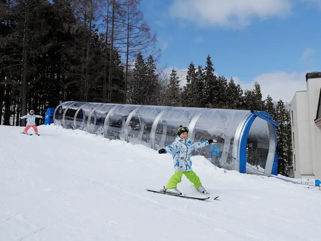Snow and ski sports