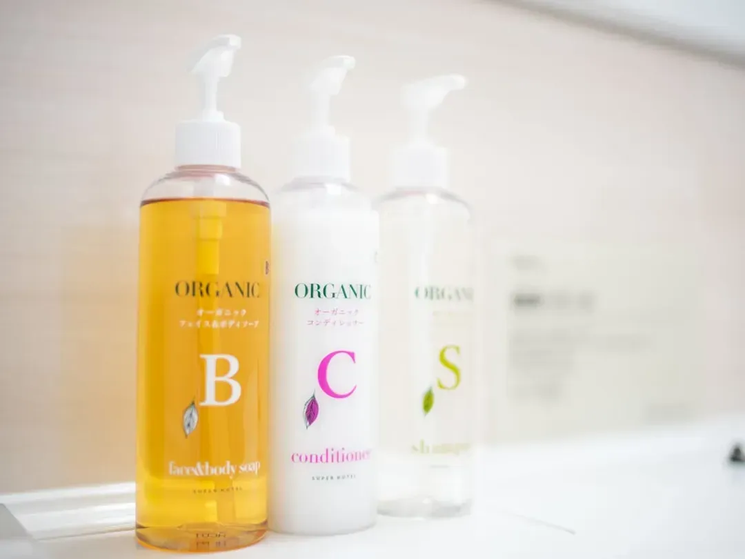 Bathroom amenities