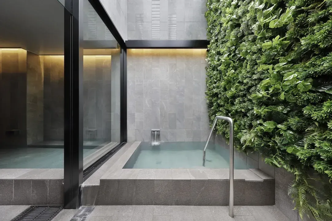 Indoor spa tub