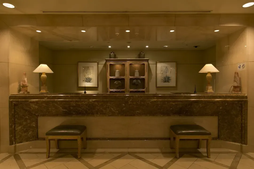 Check-in/check-out kiosk