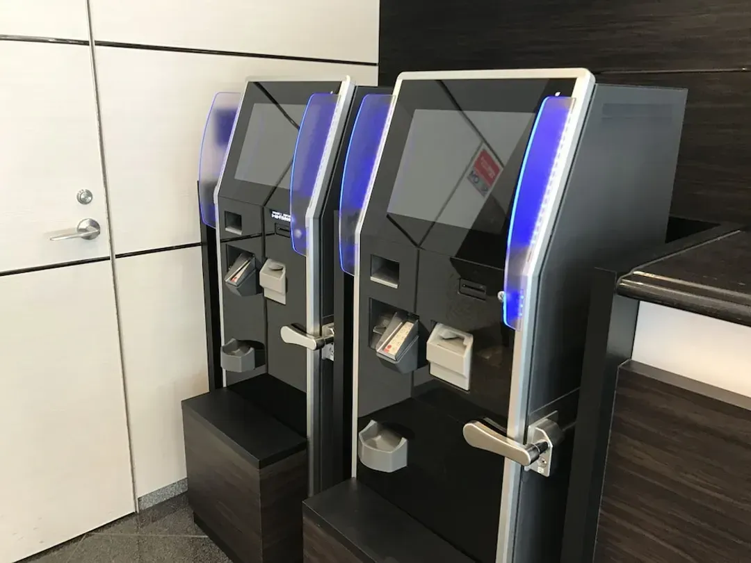 Check-in/check-out kiosk