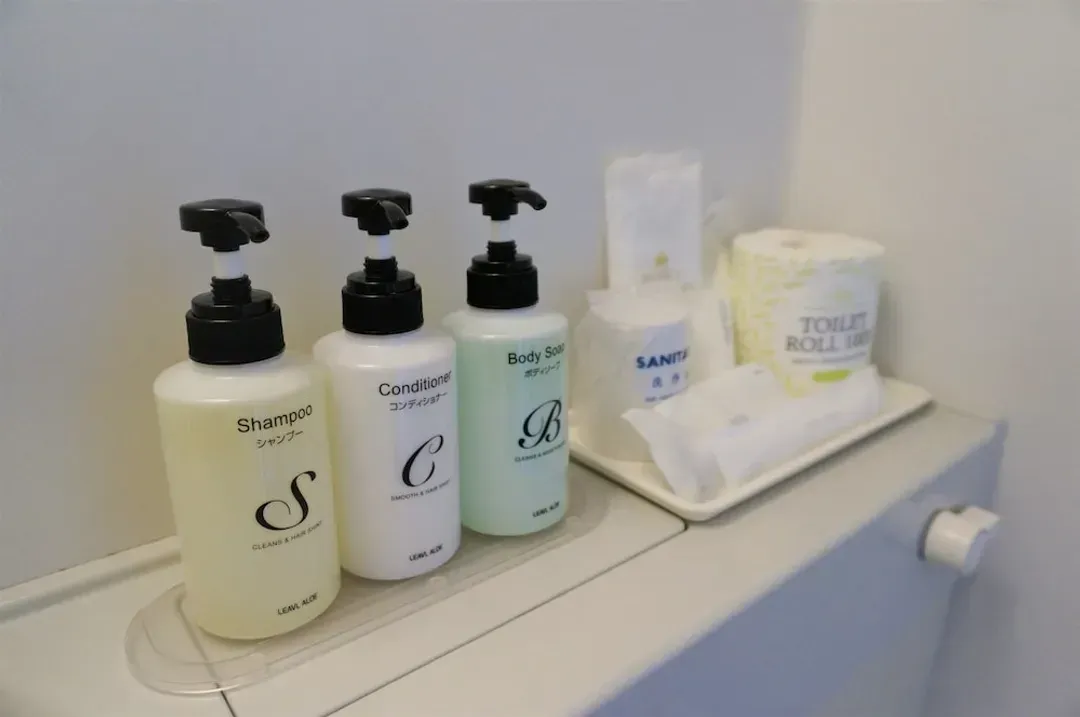 Bathroom amenities