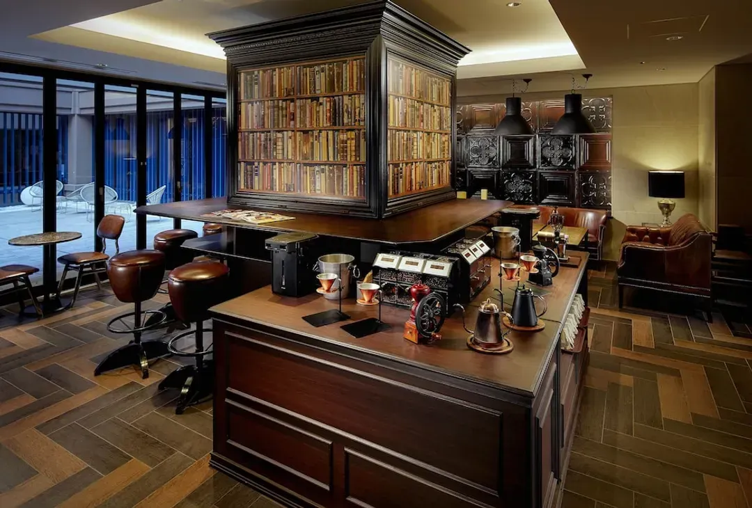 Lobby lounge