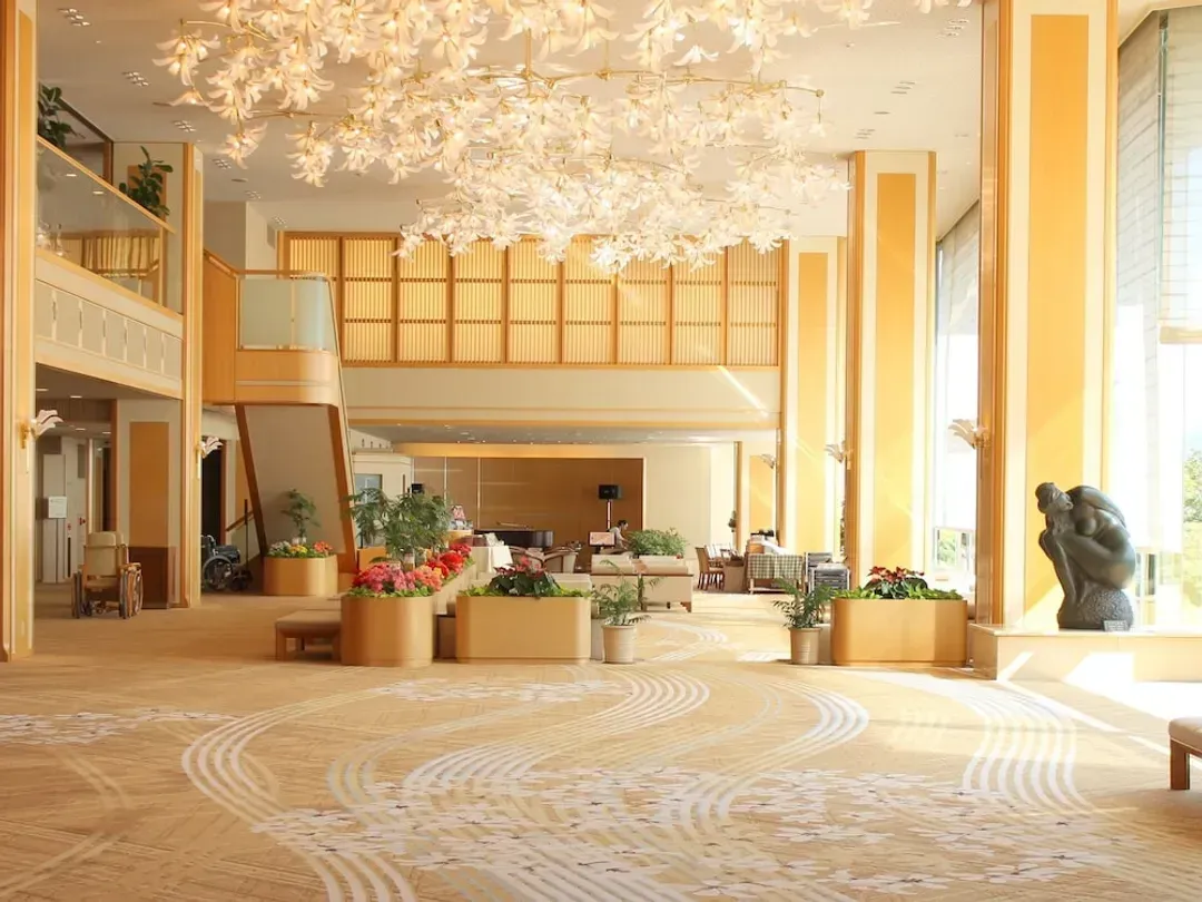 Lobby lounge