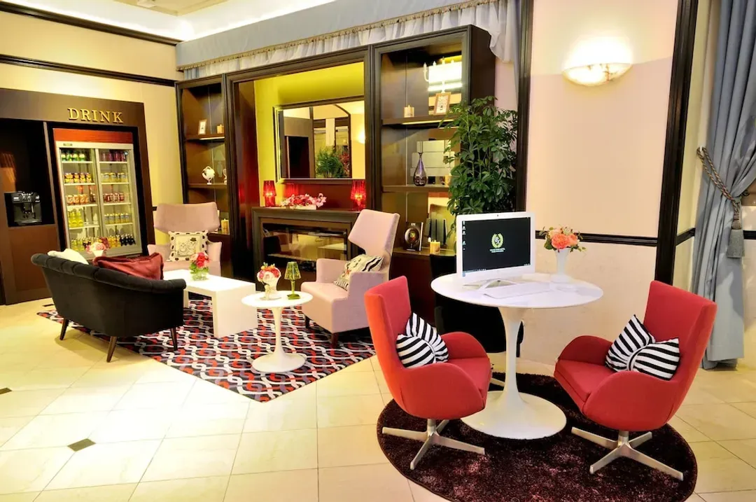 Lobby sitting area