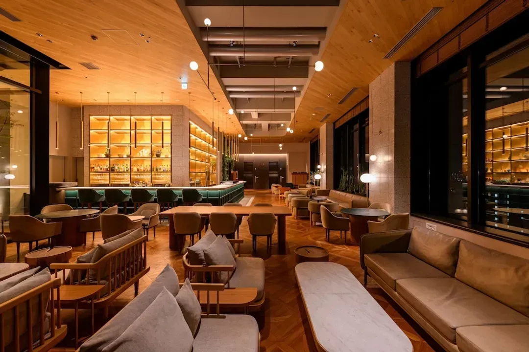 Lobby lounge