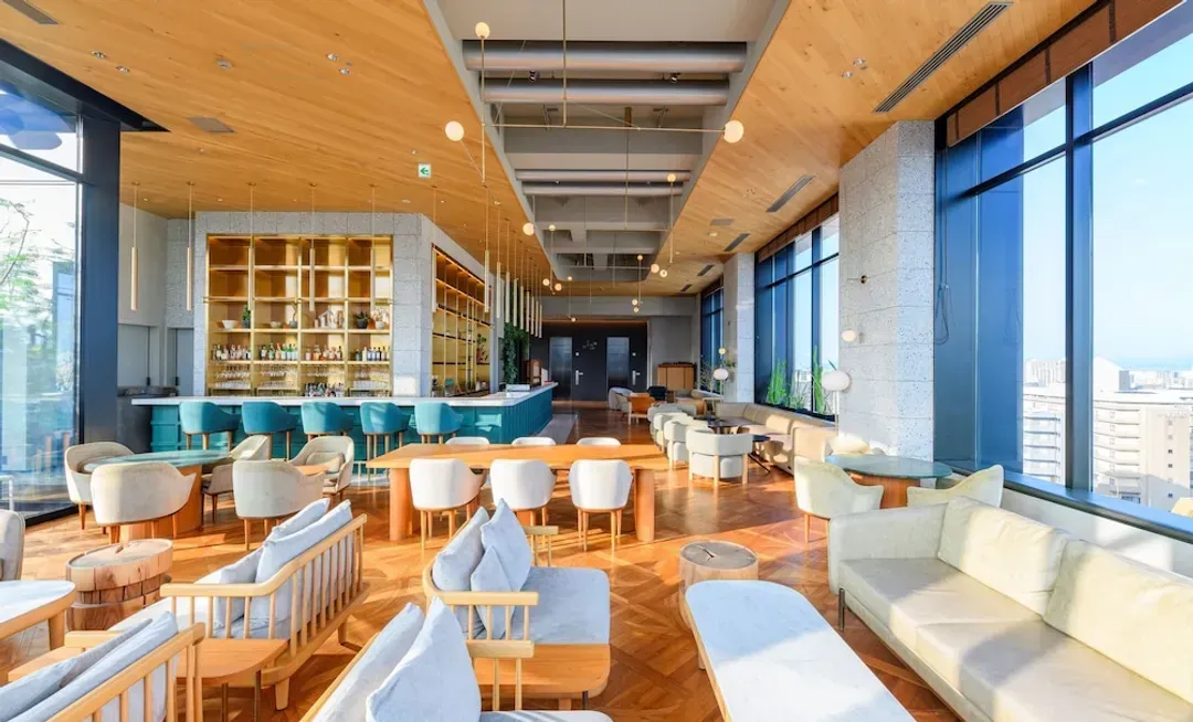 Lobby lounge