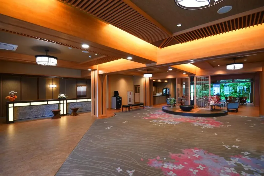 富士山河口湖溫泉 花水庭飯店｜溫泉浴場/河口湖旁-17