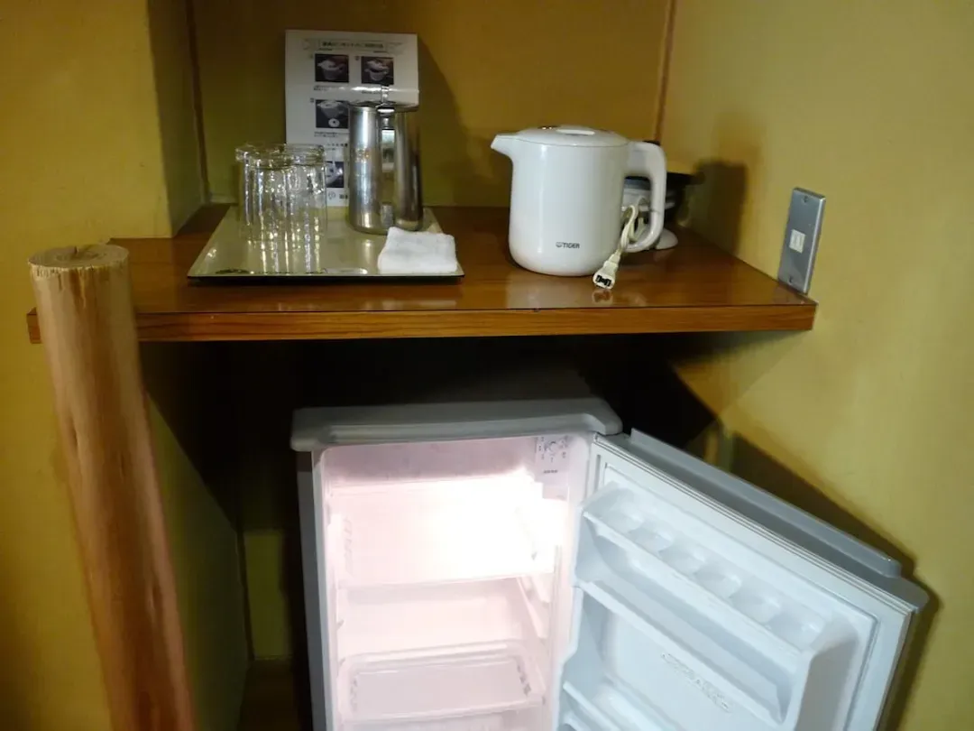Mini-refrigerator