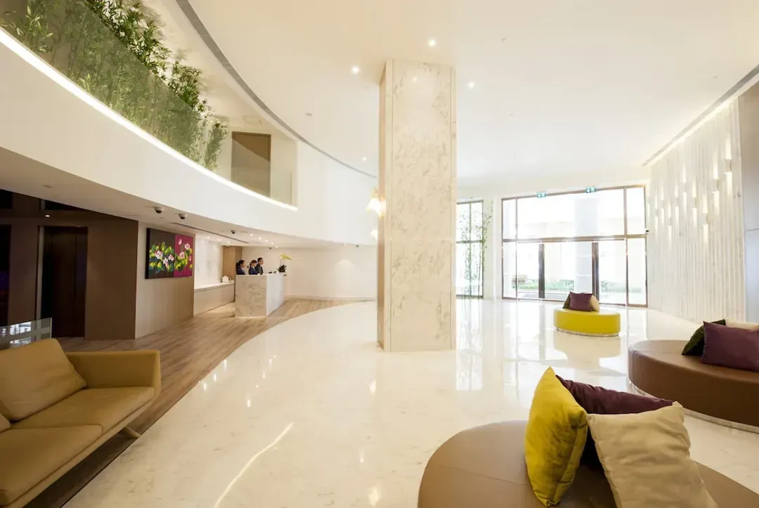 Lobby lounge